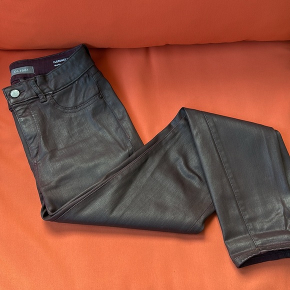 DL1961 Florence Skinny Mid Rise Instasculpt Ankle
Jeans - Picture 3 of 6